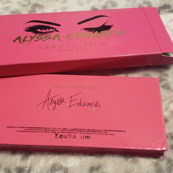 Anastasia Beverly Hills Palette - Picture 3 of 8